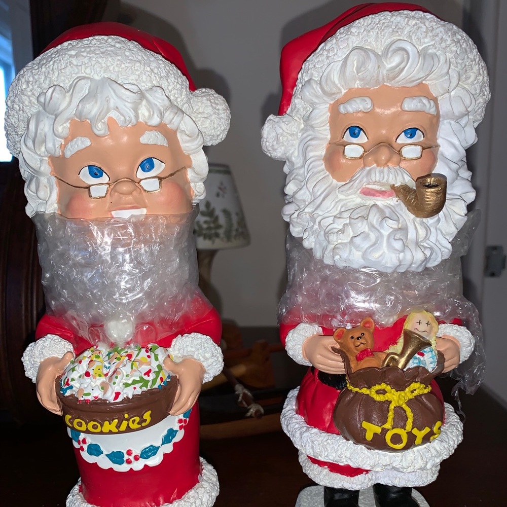 SANTA & MRS CLAUS BOBBING HEAD NODDER MATCHED SET